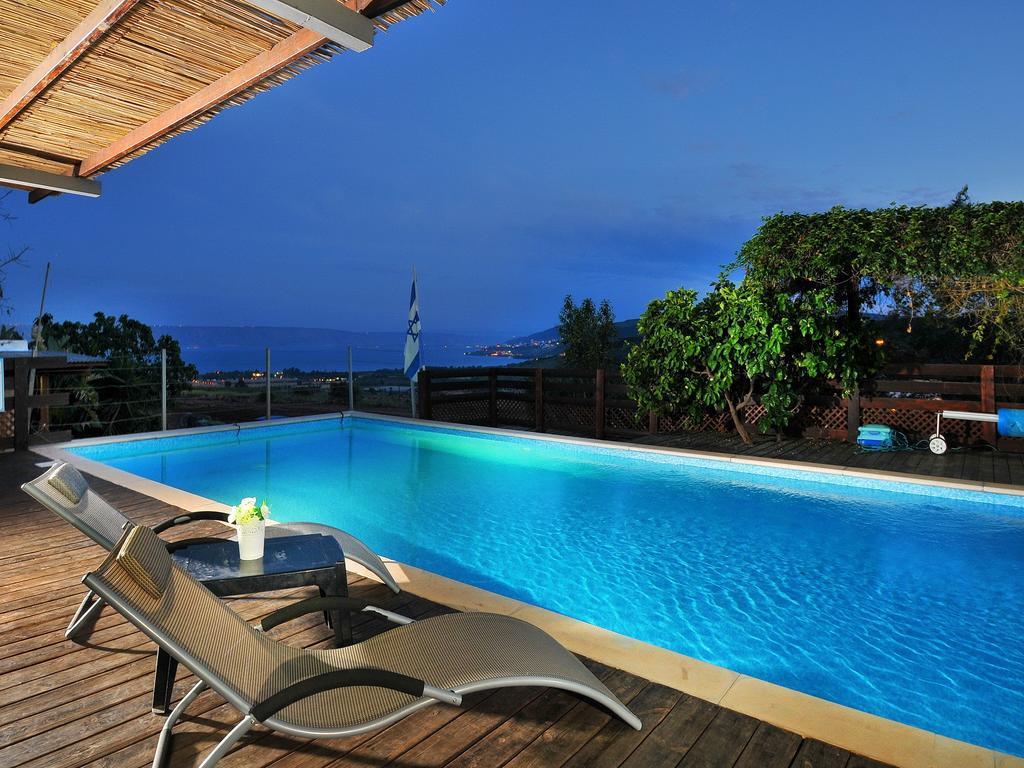 Mul Kinneret Livnim Exterior photo