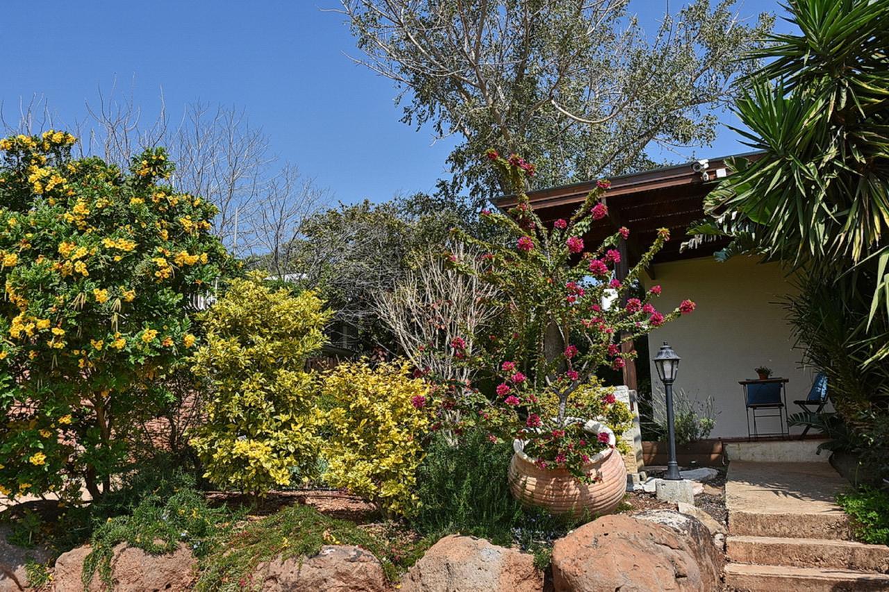 Mul Kinneret Livnim Exterior photo