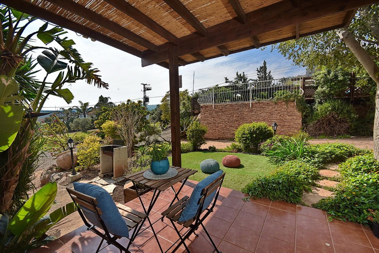 Mul Kinneret Livnim Exterior photo
