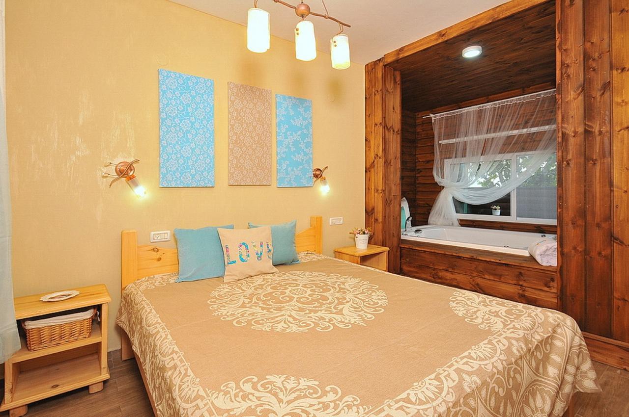 Mul Kinneret Livnim Exterior photo