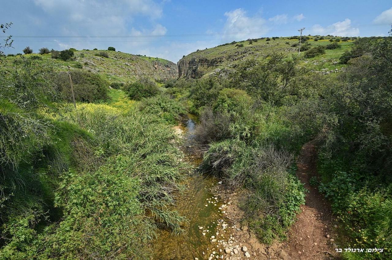 Mul Kinneret Livnim Exterior photo