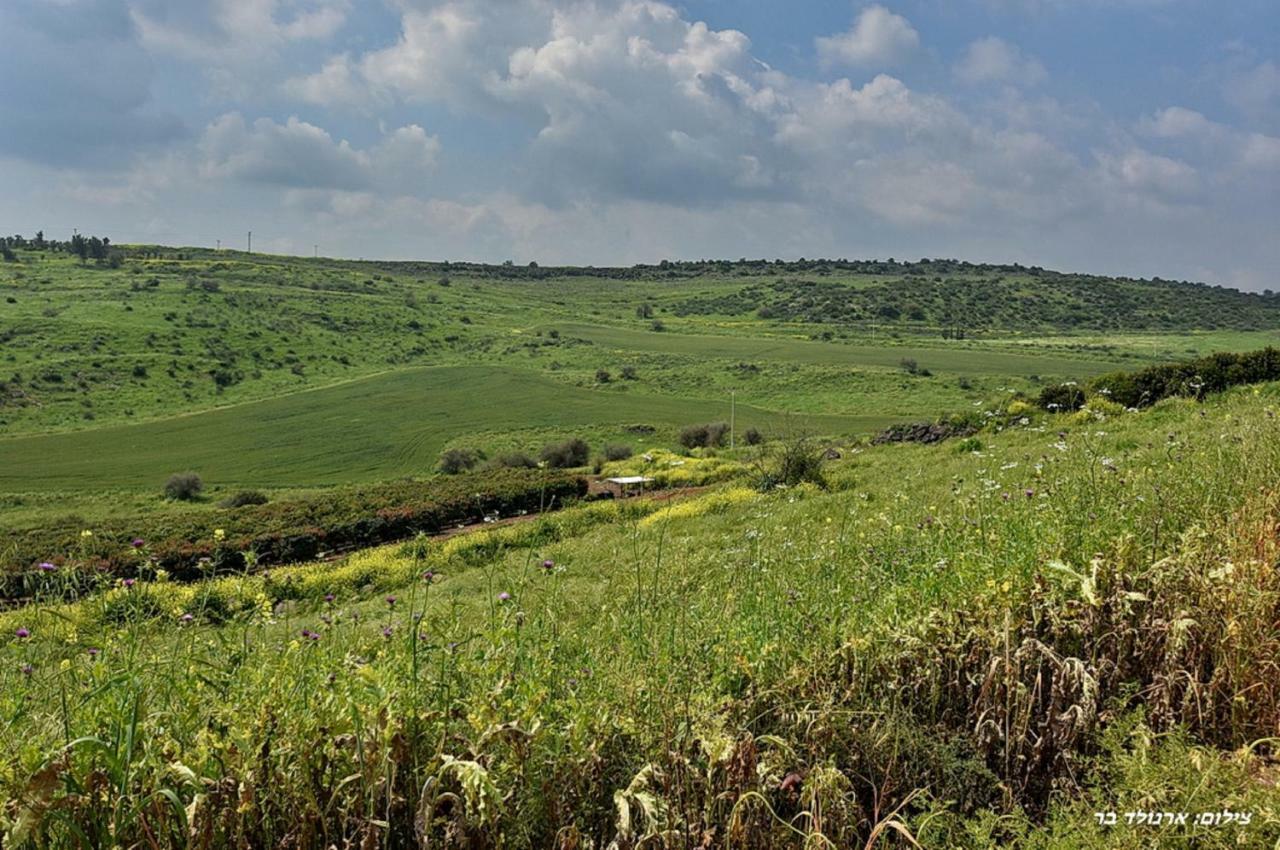 Mul Kinneret Livnim Exterior photo