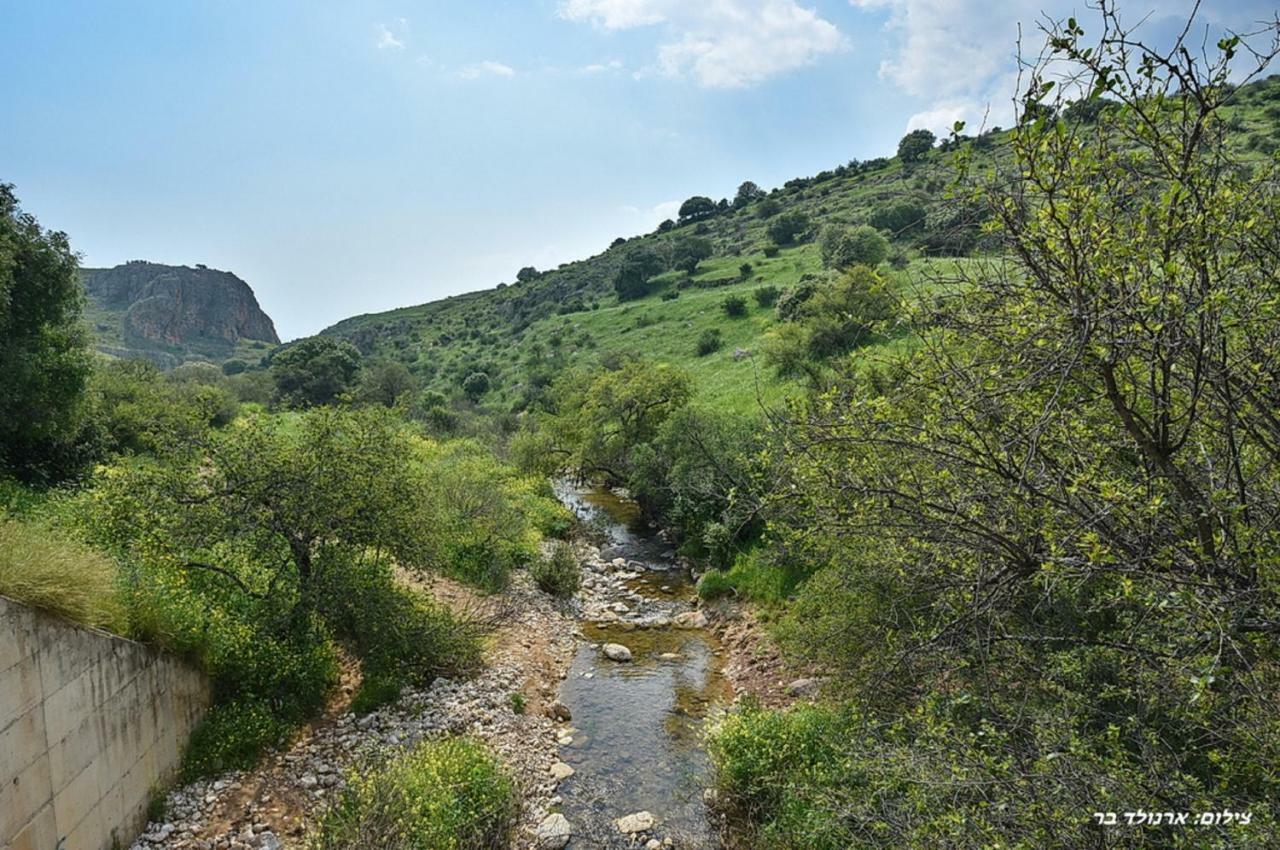 Mul Kinneret Livnim Exterior photo